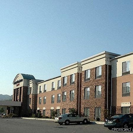 Springhill Suites Prince Frederick Exteriör bild